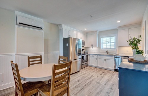 Surf City Apartment | Saltwater Resort Suite 2002
