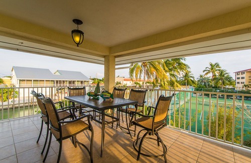 Marathon House | Salty Anglers: Waterfront Heated Pool, Dock & Walk to Sombrero Beach in Marathon