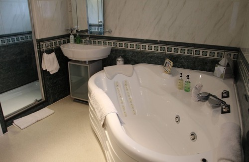 Sidford Hotel | Salty Monk Hotel