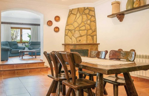 Pollensa Villa | Salve, Nice villa in Pollensa w/