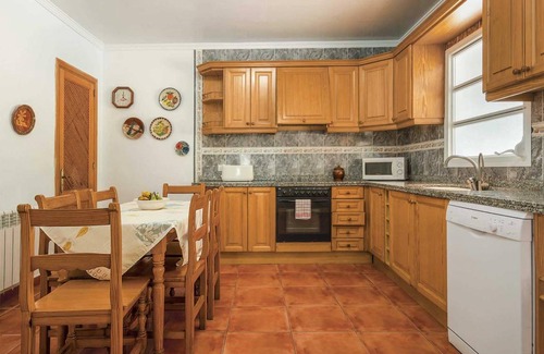 Pollensa Villa | Salve, Nice villa in Pollensa w/