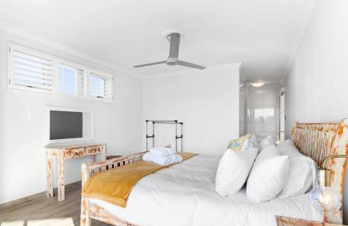 Shaka's Rock Apartment | San Marino 17 by Host Agents