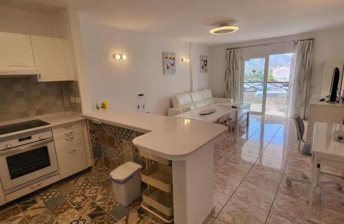 Los Cristianos Apartment | San Marino 5