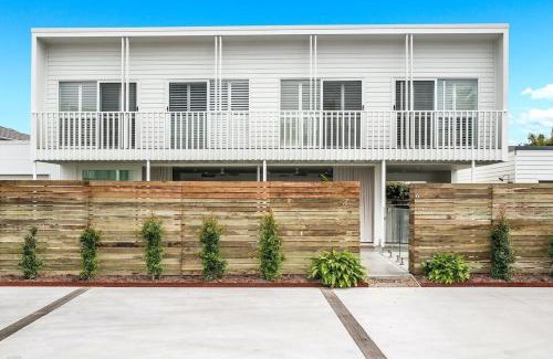 Byron Bay Villa | Sanctuary Spaces - Lomani Six