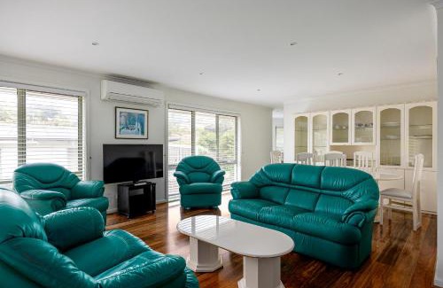 Sorrento House | Sand and Foam