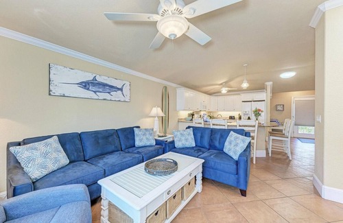 Holmes Beach House | Sand Dollar: Poolside Condo 2 Blocks to Beach by Anna Maria Life Vacation Rentals