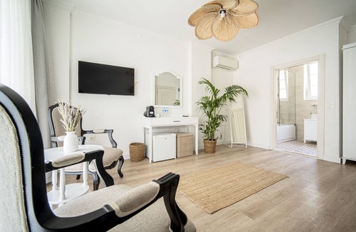 Hacımemis Hotel | Sandal Alaçatı - Adults Only