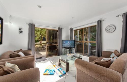 Mount Maunganui House | Sandcastles on Tay - Mt Maunganui Holiday Home