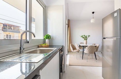 Limassol Apartment | Sanders Cruise - Spacious 2-bdr Apt With Balcony