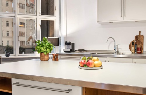 Christianshavn House | Sanders Stage - Cozy 4-bdr Apt Near Nyhavn