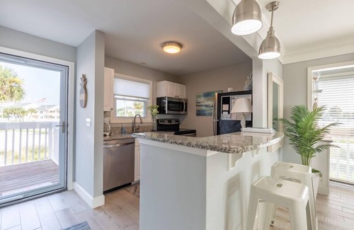 Holiday Isle Condo | Sandpiper Cove unit 1148, Gulf Front 3 night min