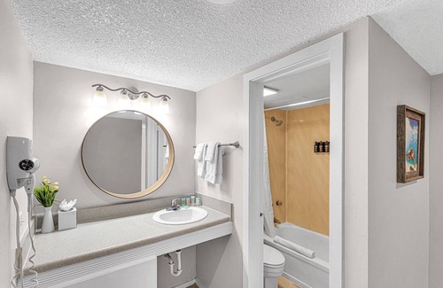 Pompano Beach Hotel | Sands Harbor Resort and Marina