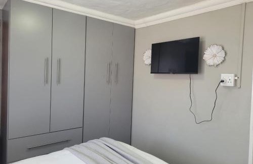 Ladybrand House | Sandstone Escape Guesthouse