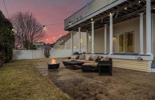 Seabrook House | Sandy Toes Ocean Views Steps to Beach Deck