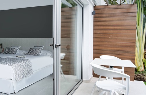 Playa del Ingles Hotel | Sanom Beach Resort - Adults Only