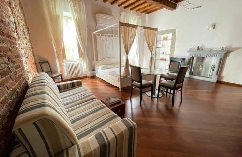 Sant' Ambrogio Apartment | Sant'Ambrogio Suite