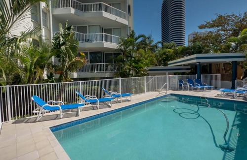 Broadbeach Apartment | Santa Anne By The Sea
