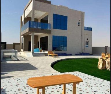 Al Hadd Ski Chalet | Santorini chalet شاليه سانتوريني