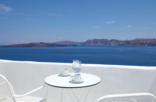 Akrotiri Hotel | Santorini View