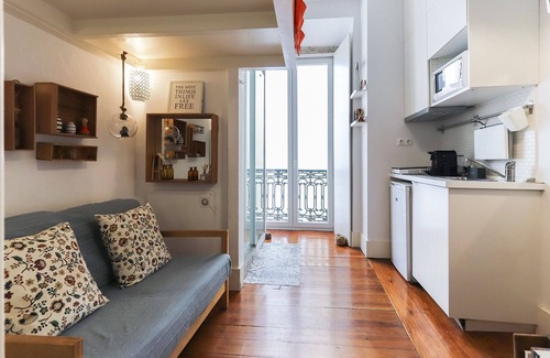 Misericordia Apartment | Santos Tiny Studio by Homing