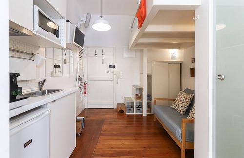 Misericordia Apartment | Santos Tiny Studio by Homing