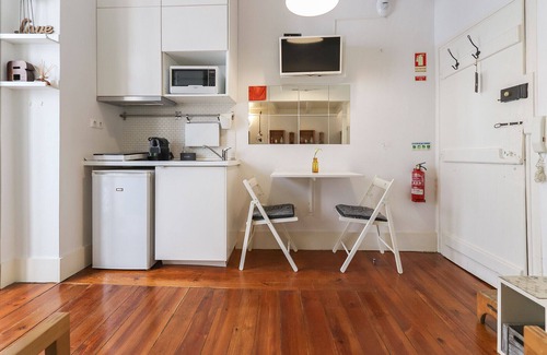 Misericordia Apartment | Santos Tiny Studio by Homing