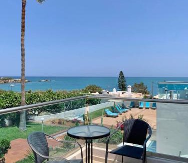 Hersonissos Centre Hotel | Saradari Beach Hotel - Adults Only