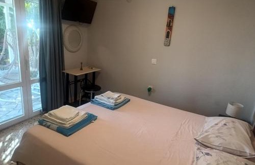 Eleios-Pronnoi House | Sarakiniko villa with private pool