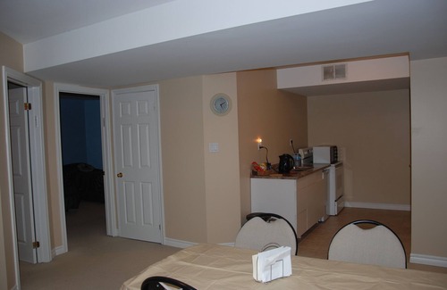 Thornhill Apartment | Sara’s Place - Strictly Kosher HomenBeautiful basement Apartmentn