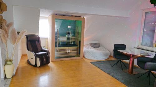 Radolfzell am Bodensee Apartment | SAUNA - MASSAGE -Bodensee-Cinema Feeling- Home Sharing - Parking - Küche