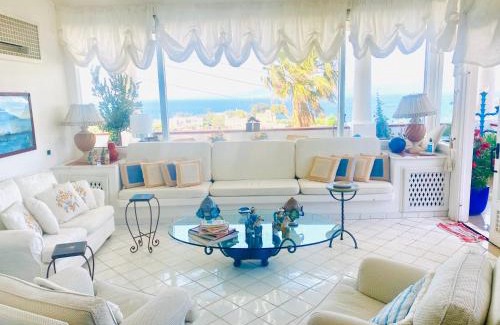 Marina Grande Bed & Breakfast | Scala Fenicia 14 by CapriRooms