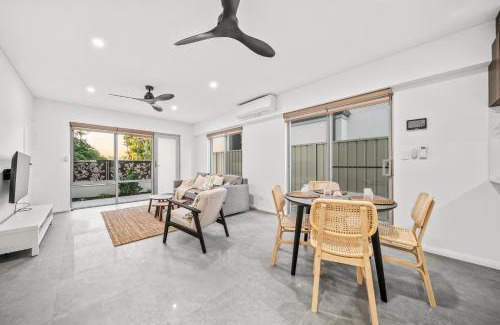 Scarborough House | Scarborough Escape, New 2Br Suite, 13G