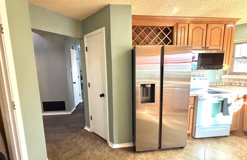 Farmers Branch House | Scarlet Oak Home: Charming 3-bedroom house in Farmers Branch