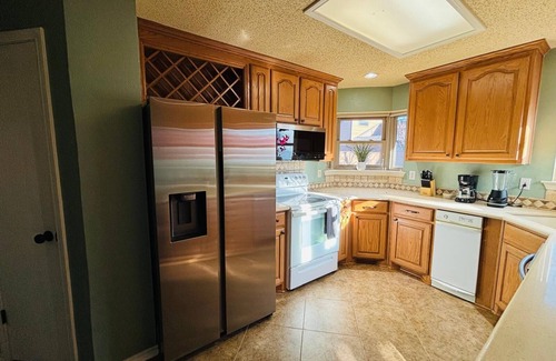 Farmers Branch House | Scarlet Oak Home: Charming 3-bedroom house in Farmers Branch