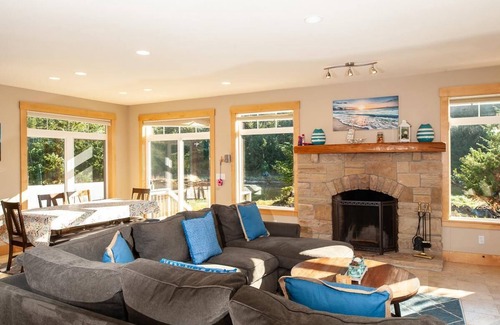 Lincoln City House | Schooner Creek Retreat