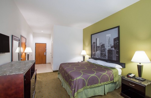 La Porte Hotel | Scottish Inn and Suites La Porte