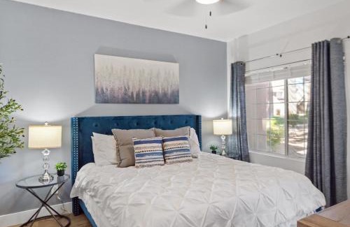 North Scottsdale Apartment | Scottsdale 2BR Condo - Near TPC & Fairmont - Pool - Gym Access - H1059