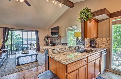 Osage Beach House | Screened Porch, Resort Perks Osage Beach Cabin!