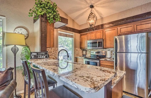 Osage Beach House | Screened Porch, Resort Perks Osage Beach Cabin!