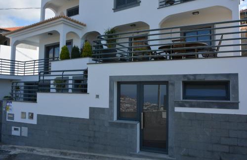 Santa Maria Maior Apartment | Sea and Sun 4 You - Choupana Studio