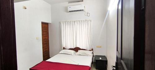 Kuzhuppilly House | Sea Breeze Cherai Homestay