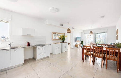 Netanya Apartment | Sea Breeze Netanya Retreat by Sea N Rent