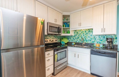 Morehead City Condo | Sea Dreams - Oceanfront Classic