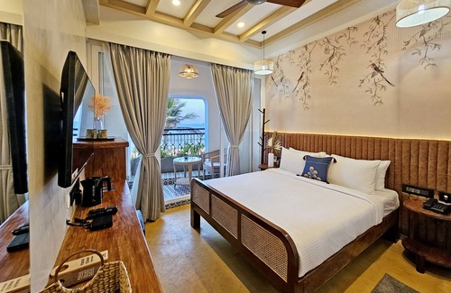 White Town Hotel | Sea Gadabout - Seaside Stays