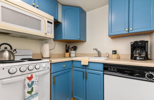 Rockaway Beach House | Sea Haven Motel Unit 6