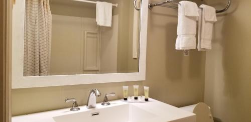 Shinnecock Hills Hotel | Sea Haven Resort Motel