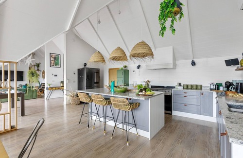 Beer Ski Chalet | Sea Holly House - Where Architecture Meets the Ocean