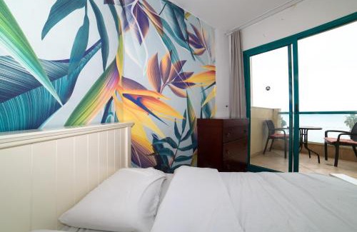 Tiberias Old City Apartment | Sea Of Galilee 2Bdrm Apartments in Tiberias - דירות 2 חדרי שינה וסלון עם נוף לכנרת בטבריה