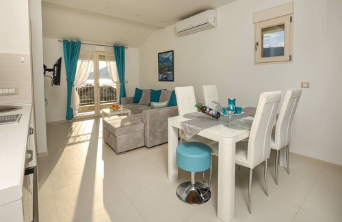Tomicici Apartment | Sea Point I