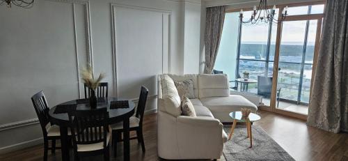 Klaipeda Apartment | Sea romantic 26th floor with Jacuzzi